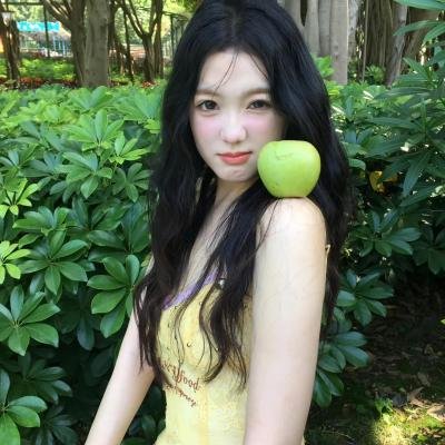 隔楼女孩：我们之间的层距